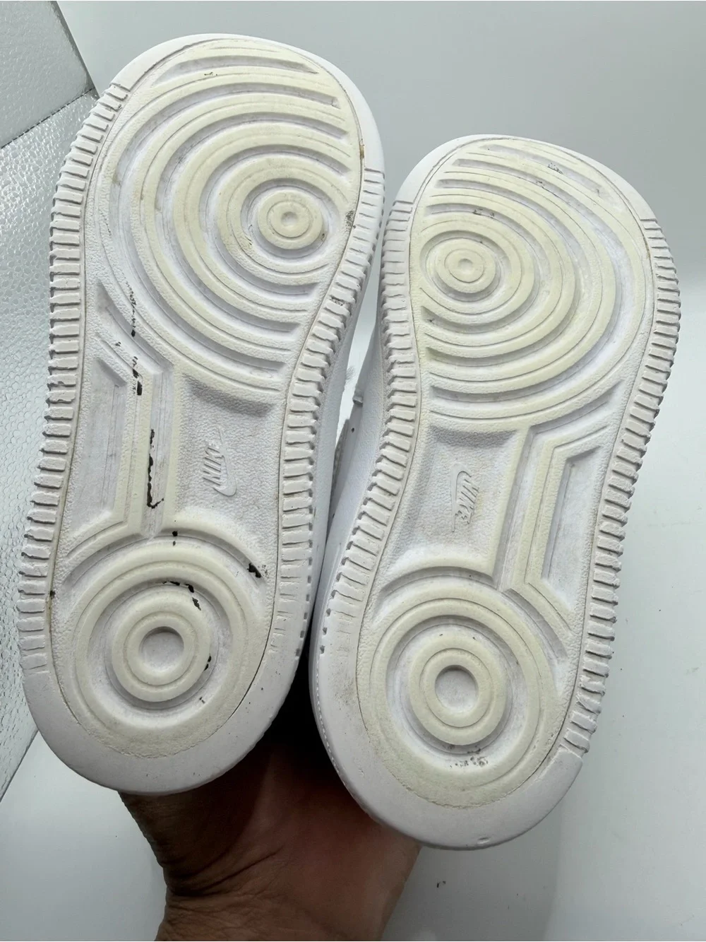 Nike Kids White Leather Sneakers with Hook-and-Loop Strap